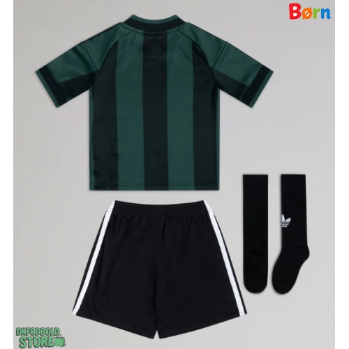 Celtic Replika Babytøj Udebanesæt Børn 2026-27 Kortærmet (+ Korte bukser)